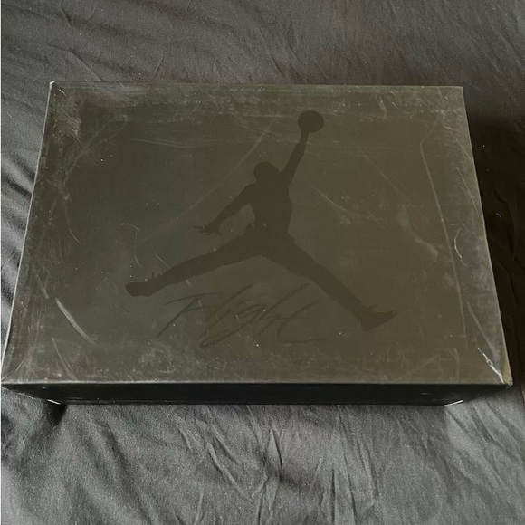 Jordan 4 Black Cats Size 10 *Negotiable* - Picture 7 of 7